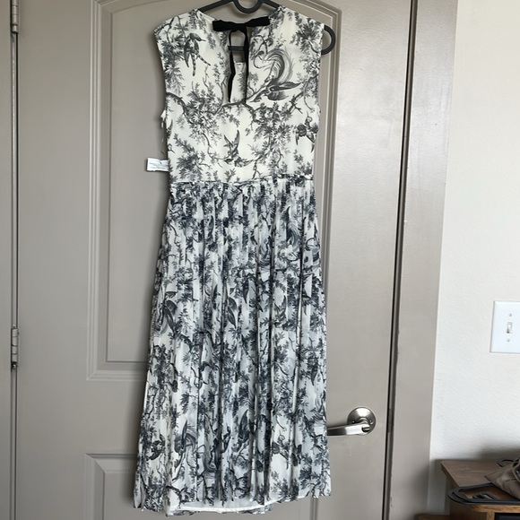 MAXMARA Studio Flares Dress with 3D embellishments - Picture 14 of 15